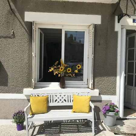 بيت للعطل - - Sleeps 2 - Parking