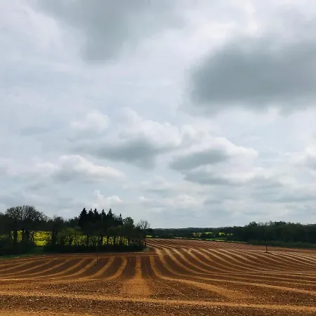 بيت للعطل - - Sleeps 2 - Parking Montembœuf