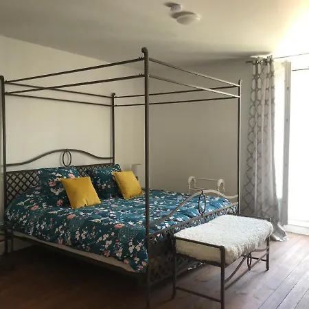 بيت للعطل - - Sleeps 2 - Parking Montembœuf