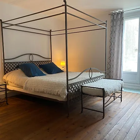 - - Sleeps 2 - Parking