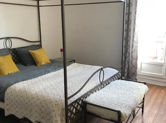 Сasa de vacaciones - - Sleeps 2 - Parking Montembœuf
