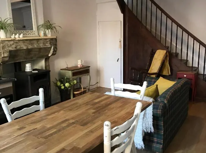 - - Sleeps 2 - Parking Montembœuf