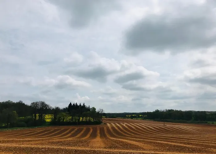 Сasa de vacaciones - - Sleeps 2 - Parking Montembœuf